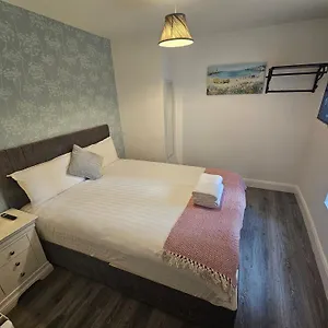 3 Eyre Square Lane Apartment